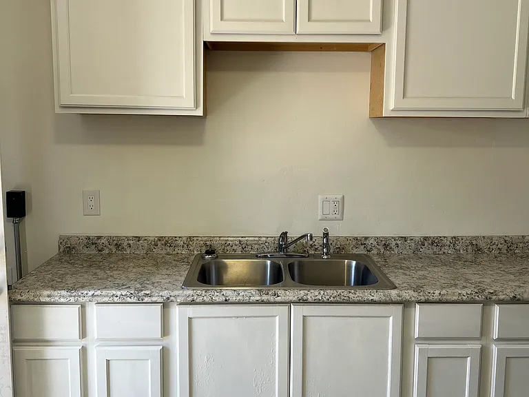 1029 Louisiana Blvd SE #C — Photo 1