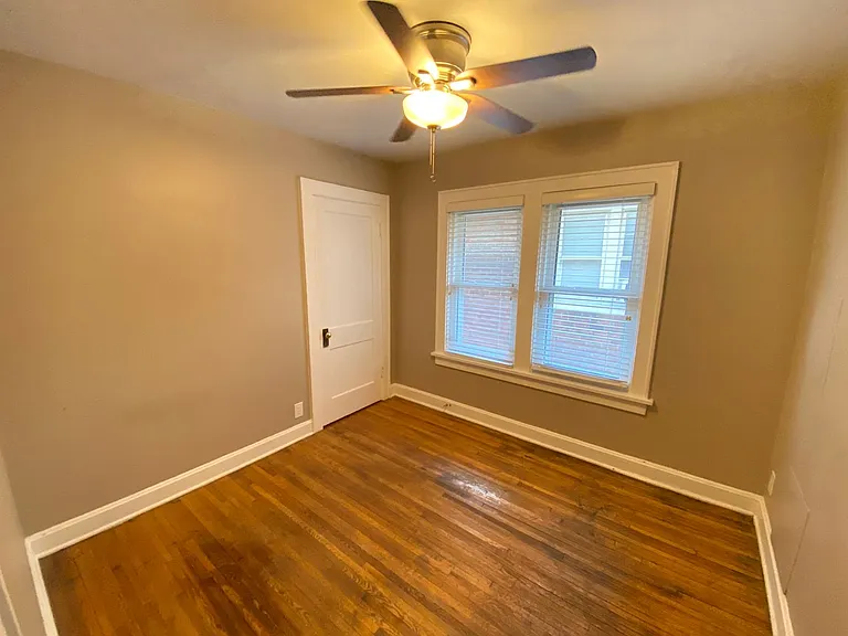 E 15th Ave 425-427 TNB — Photo 14