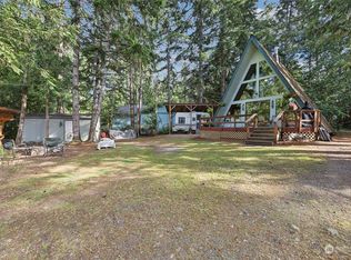 320 E Twanoh Falls Dr, Belfair, WA 98528