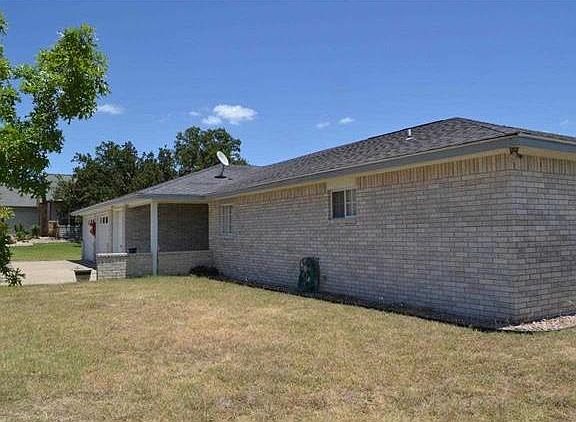 3rd image of 119 Woodlawn Dr