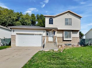 1766 N 2275 W, Clinton, UT 84015