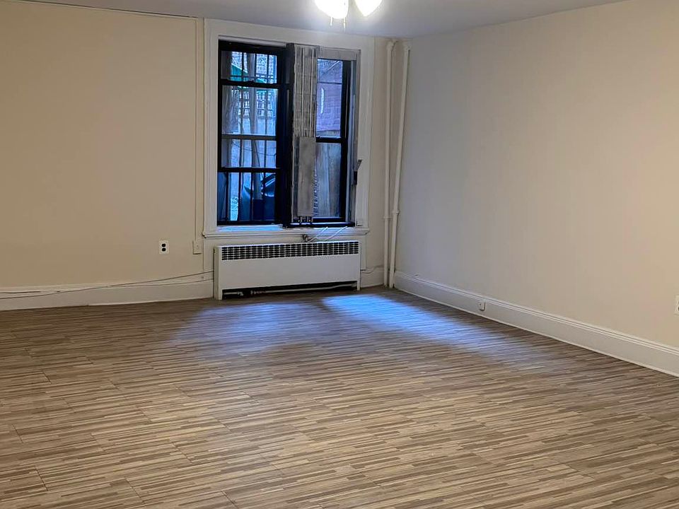 2nd image of 91 Remsen St APT 2
