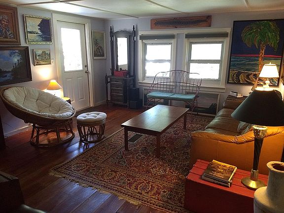 5th image of 2642 NE Pine Ave
