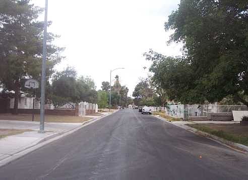 2nd image of 1017 Francis Ave