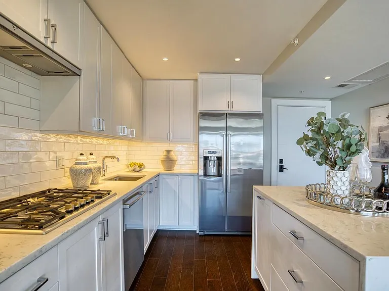 925 N Fairfax St #1004 — Photo 12