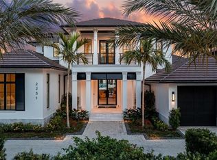 2231 Forrest Ln, Naples, FL 34102
