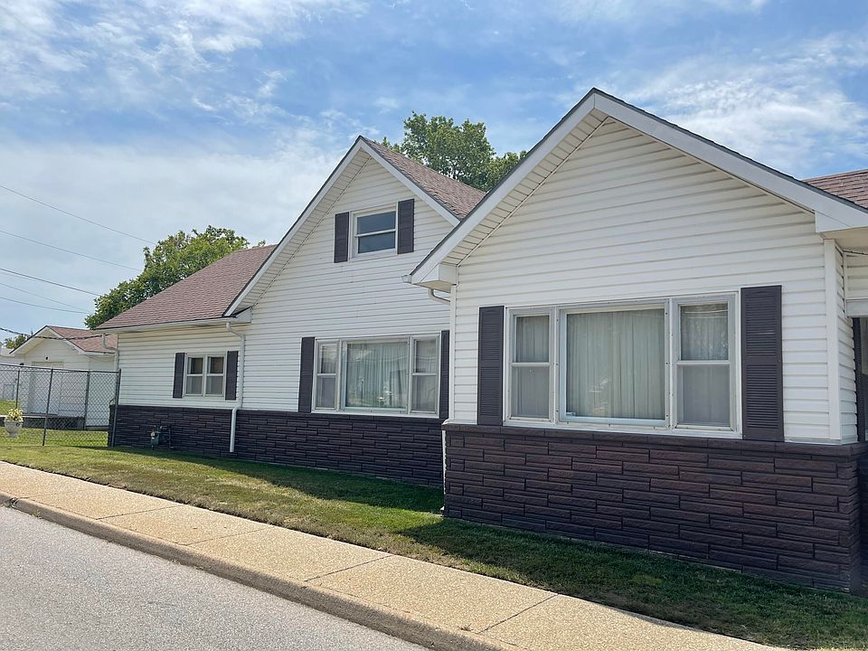 2nd image of 701 Galena Avenue