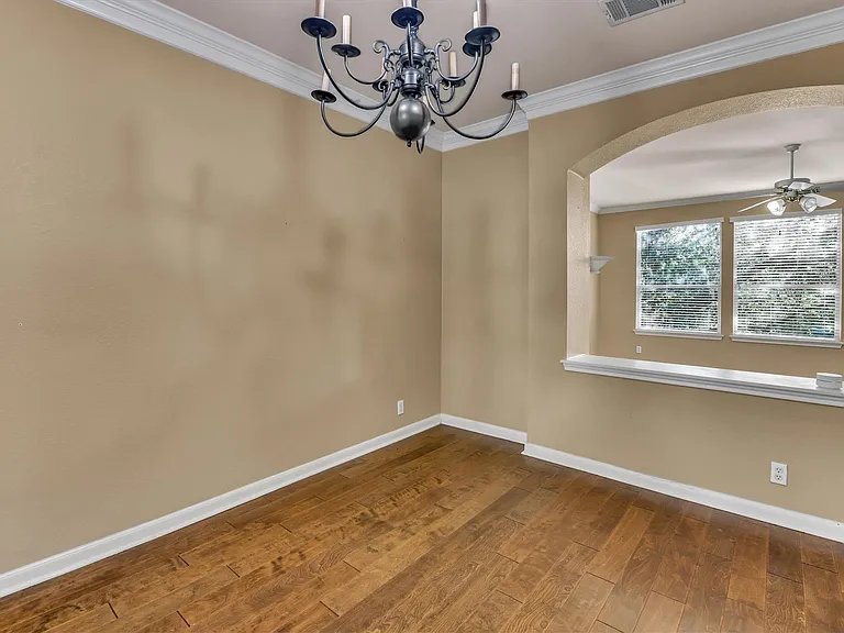 2132 Faldo Ln — Photo 5
