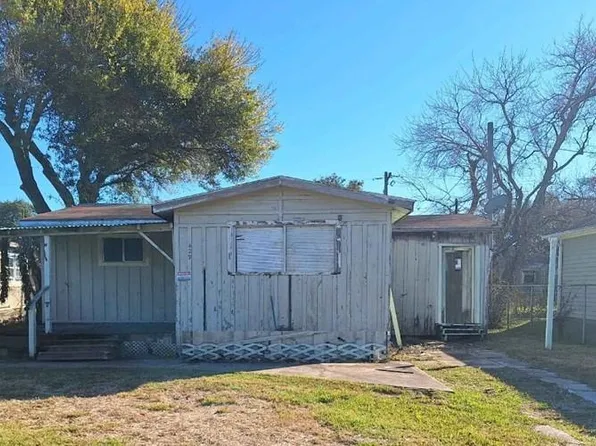 429 17th Ave N, Texas City, TX 77590