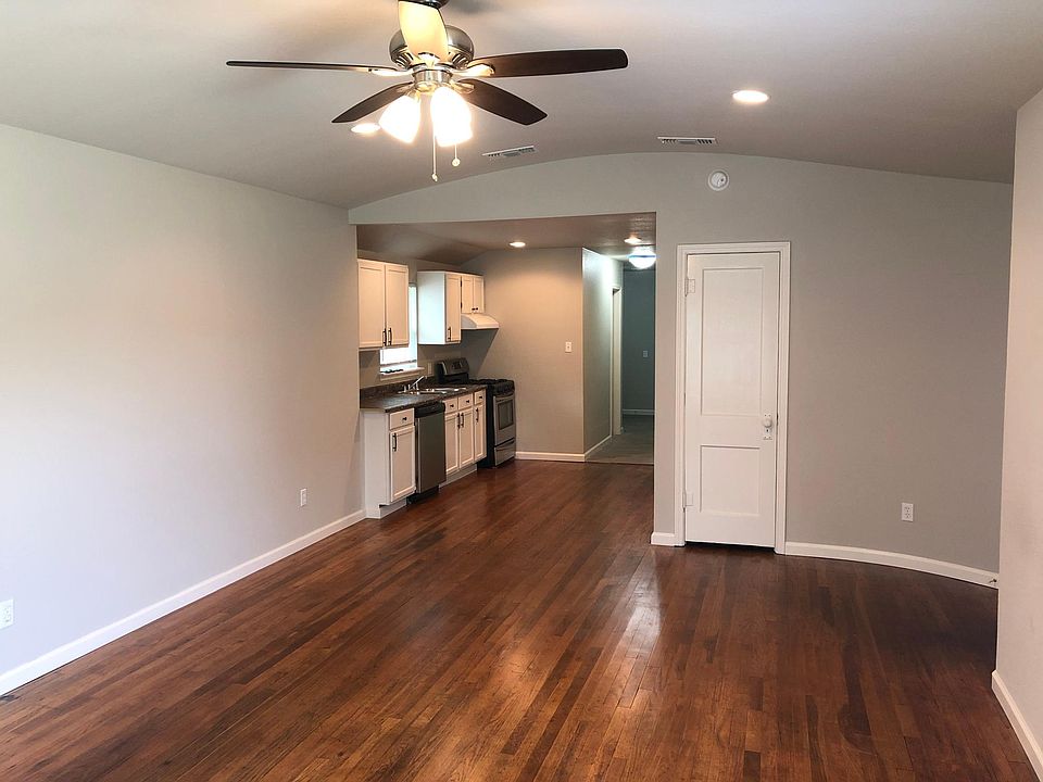 1st image of 2226 Bolivar St #3/2