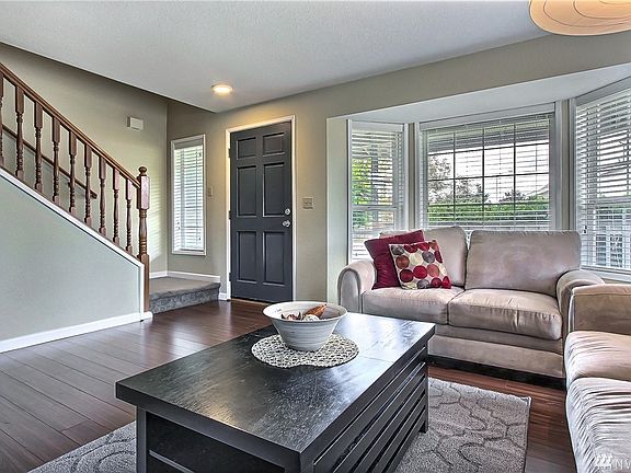 4th image of 6003 Thornbury Pl SE