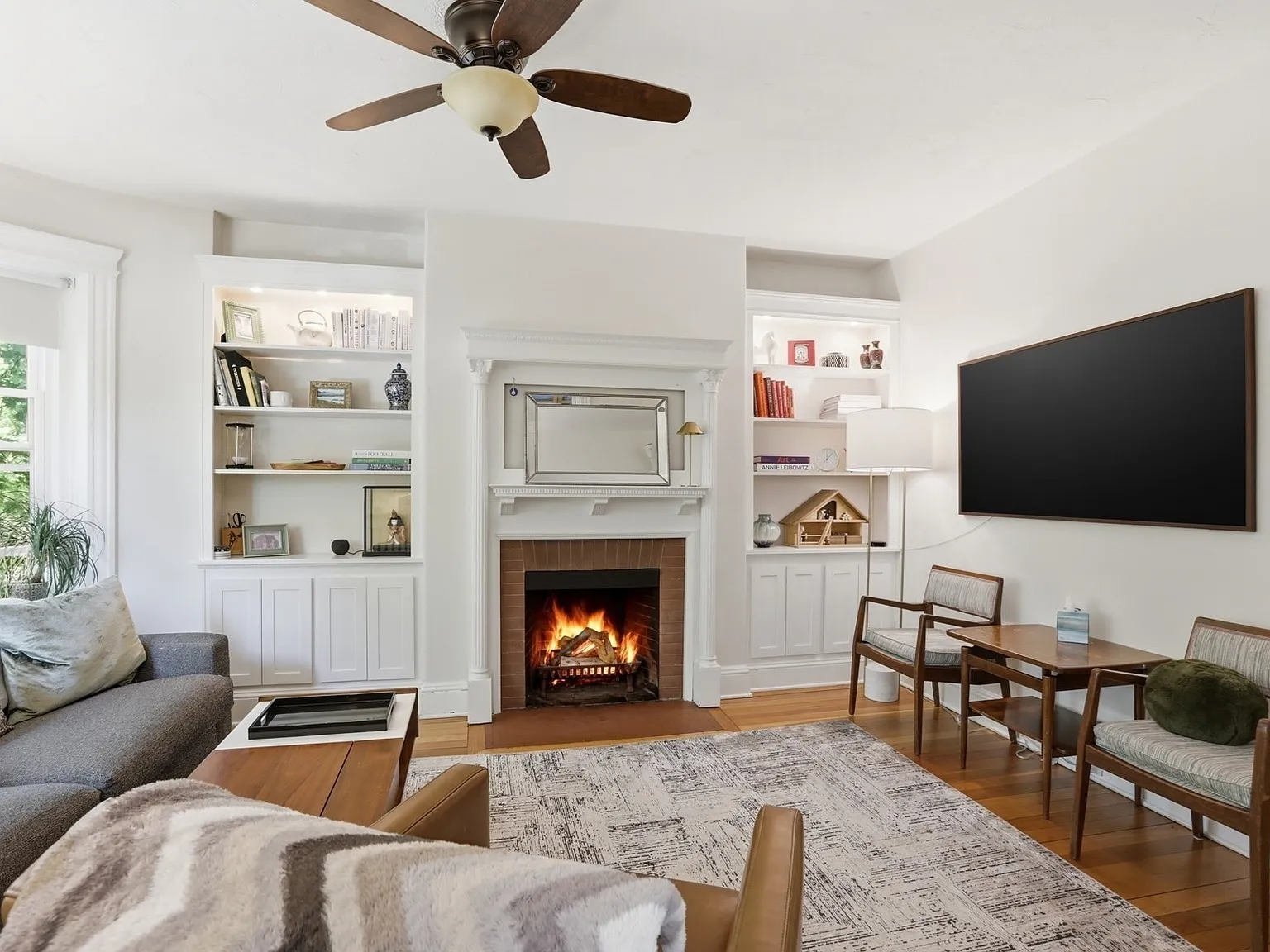 3 bed, 2.0 bath, 1240 sqft, $4,500 — Photo 4