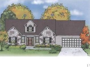 2285 Redwood Dr, Slatington, PA 18080
