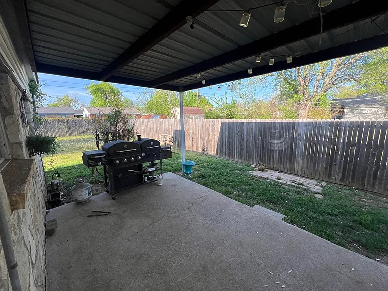 713 SW 49th St — Photo 30