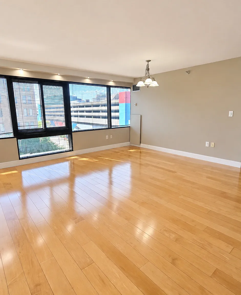 2 bed, 2.0 bath, 1038 sqft, $3,250 — Photo 3