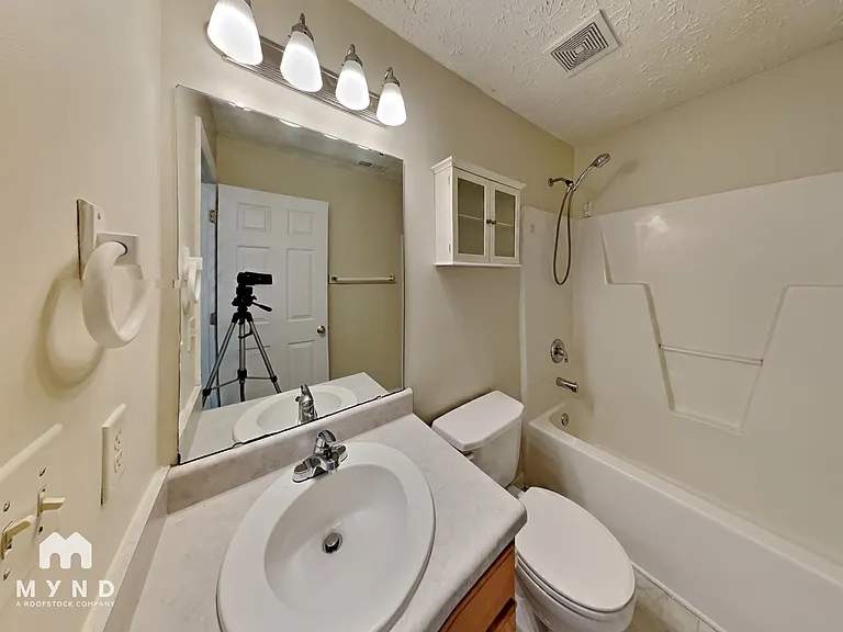 7021 Jeffreys Creek Ln — Photo 18