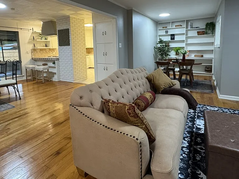 214 Sunny Ln — Photo 12
