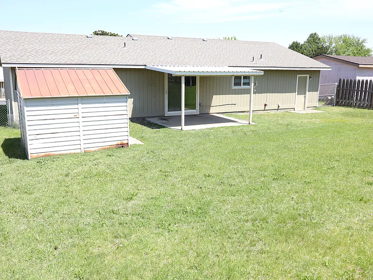 220 Pierce Ave — Photo 21