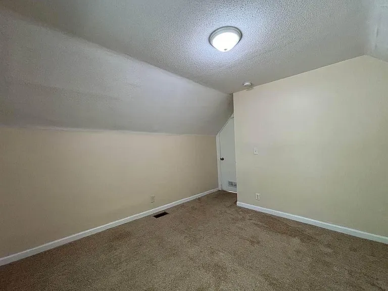 1159 Bush Ave — Photo 17