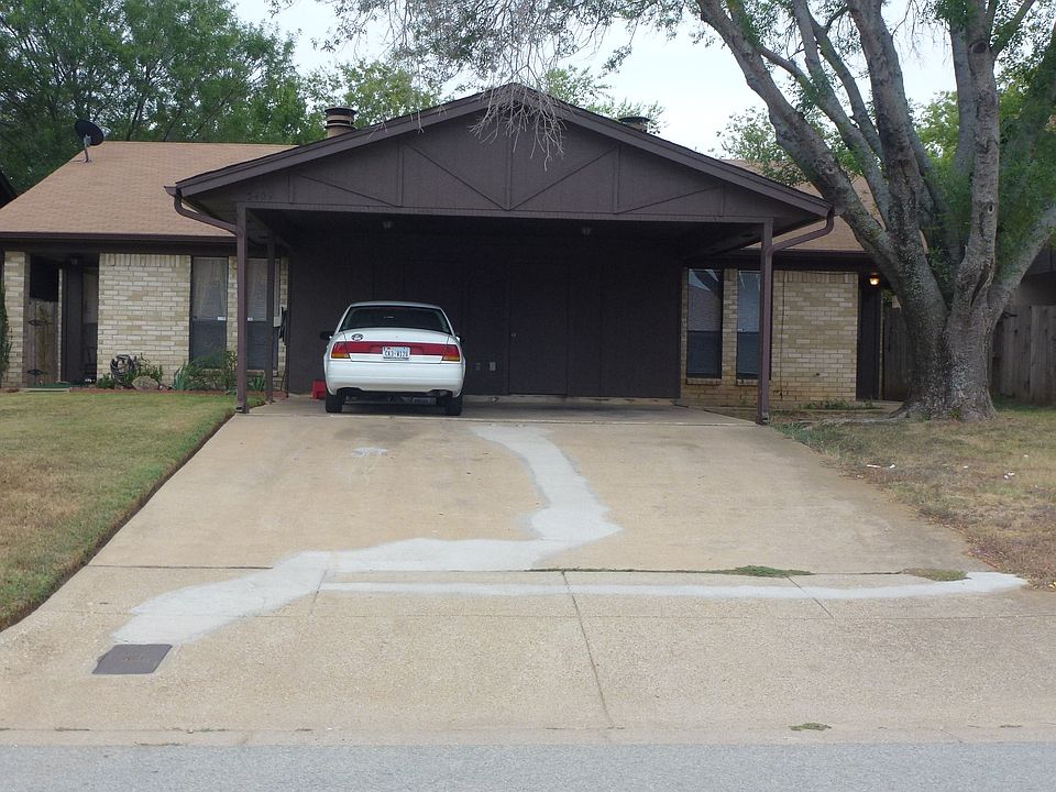 1st image of 3411 S Meadow Dr