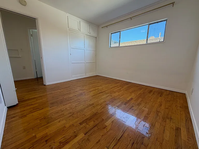 2420 Ocean Park Blvd #F — Photo 14