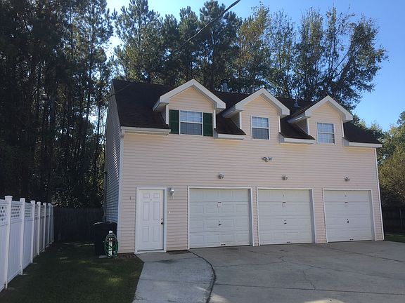 2nd image of 4 Laura Dr