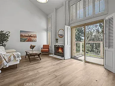 26571 Lucinda — Photo 26