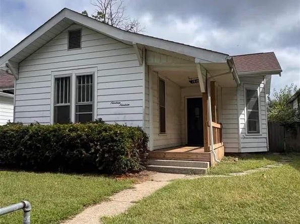 1919 N 8th St, Terre Haute, IN 47804