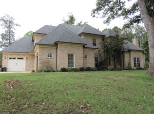 1348 Flint Lock Dr, Hernando, MS 38632