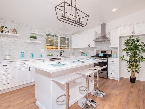 3rd image of 1261 Manzano Way