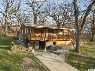 8101 N 44th St, Omaha, NE 68112