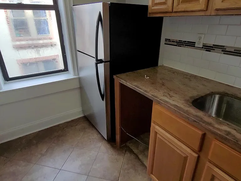 57 Avenue O #1D — Photo 11