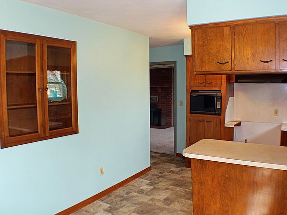 5th image of 4419 Rainbow Dr