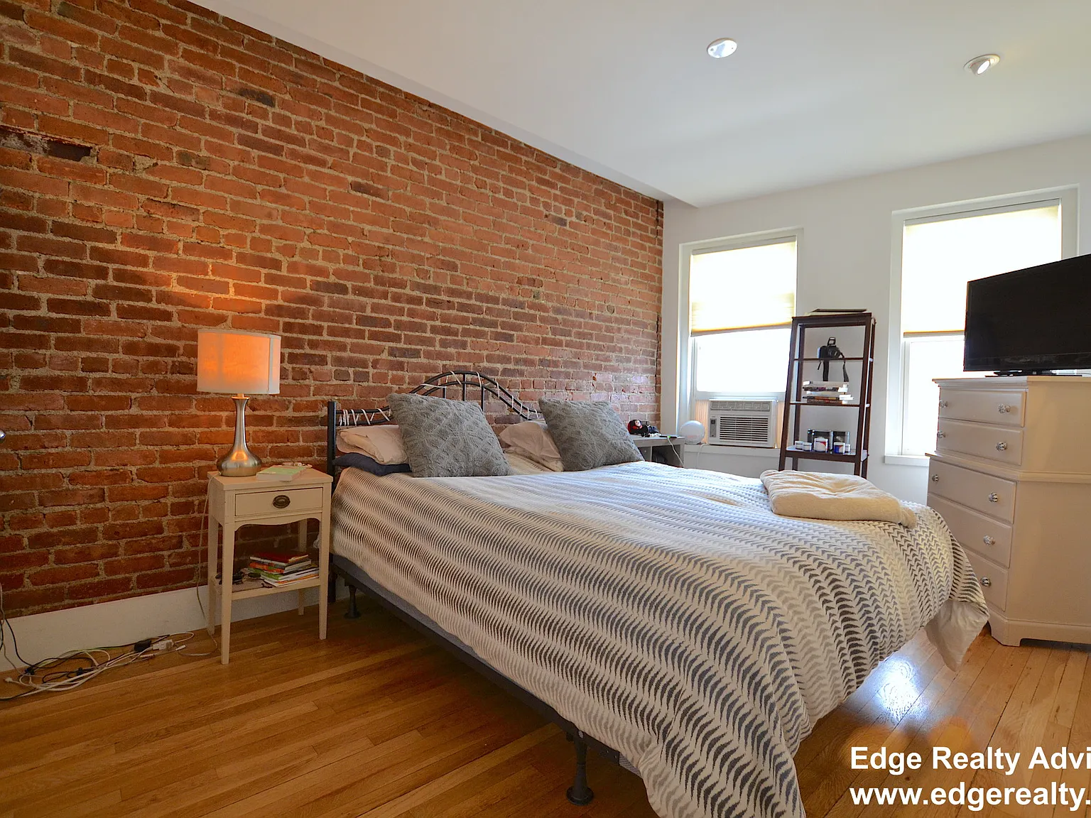 1 bed, 500 sqft, $2,200 — Photo 2