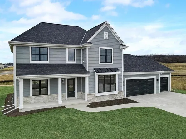 1451 Fairwinds BOULEVARD, Mukwonago, WI 53149