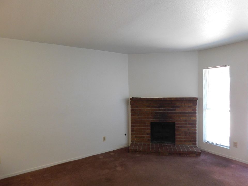 1st image of 543 Sellers Pl