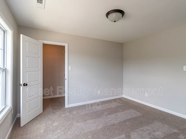 628 Drakewood Rd — Photo 26