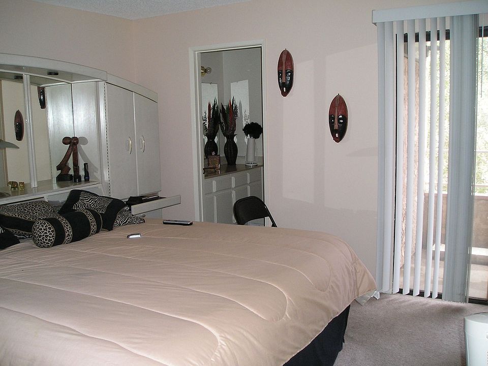 2nd image of 550 Orange Ave Unit 321