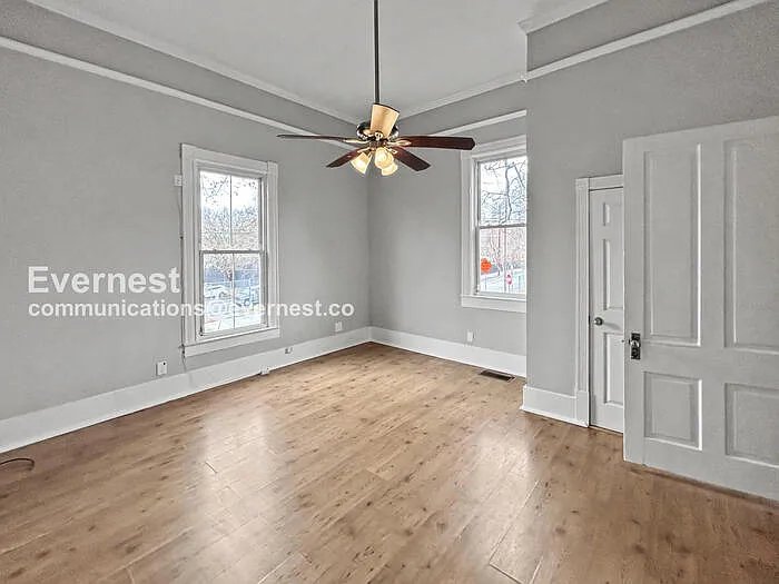 225 Woodward Ave SE — Photo 10