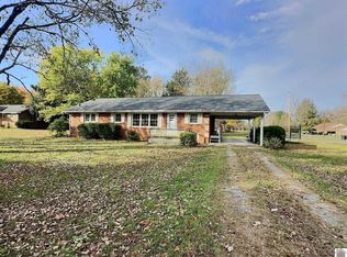 624 Main St, Hazel, KY 42049