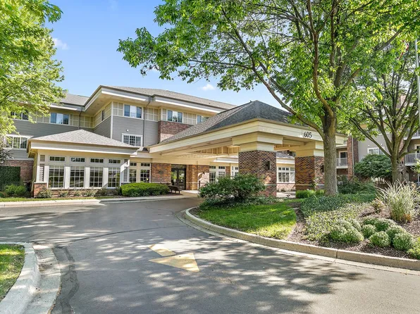 605 Barrington Ave APT 324, Dundee, IL 60118
