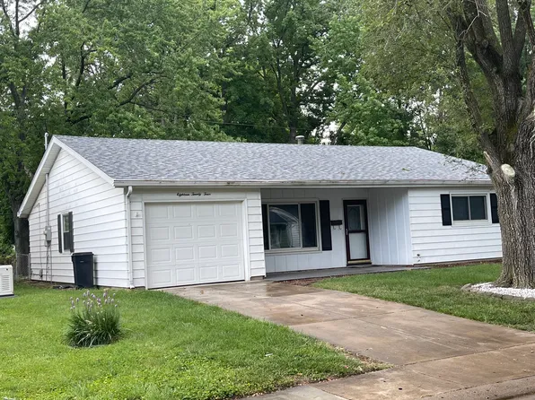 1824 Fairmont Dr, Springfield, IL 62702