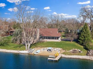 2719 N Bayview Ln, McHenry, IL
