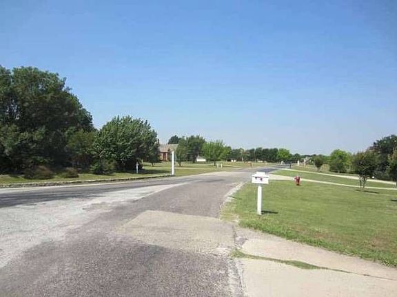 3rd image of 1 Trailridge Dr
