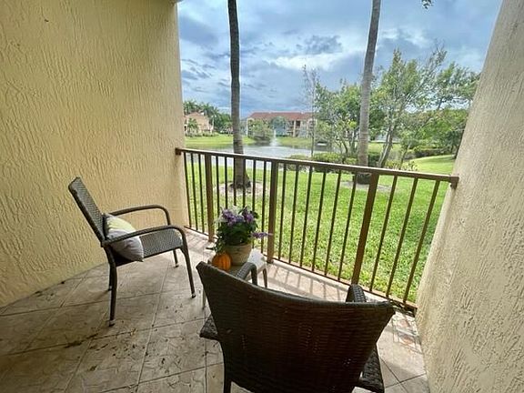 5th image of 508 Villa Cir #508