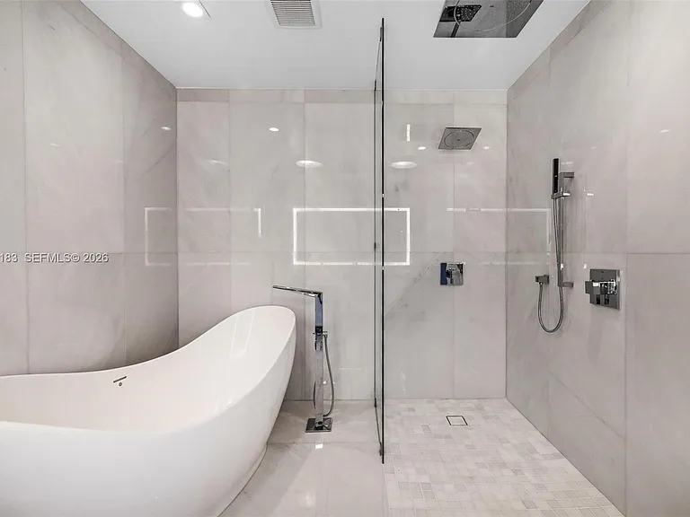 330 Sunny Isles Blvd #5-506 — Photo 39