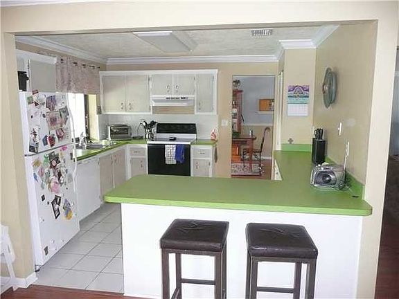 5th image of 5210 SW 101st Ter
