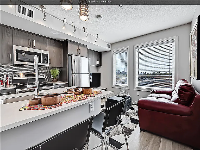 1528 16th Ave NW — Photo 4