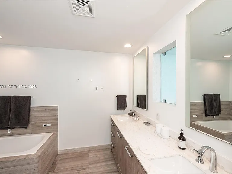 360 Ocean Dr #904S — Photo 14