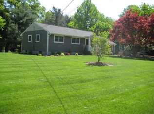 123 Honeysuckle Dr, Washington Township, NJ 07676